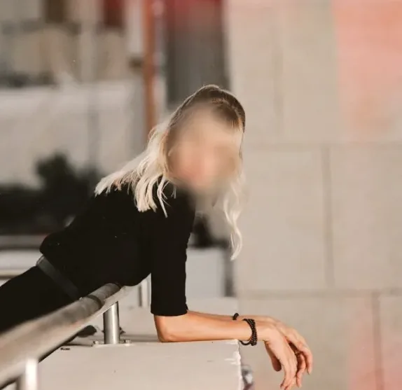 Antonia, 40