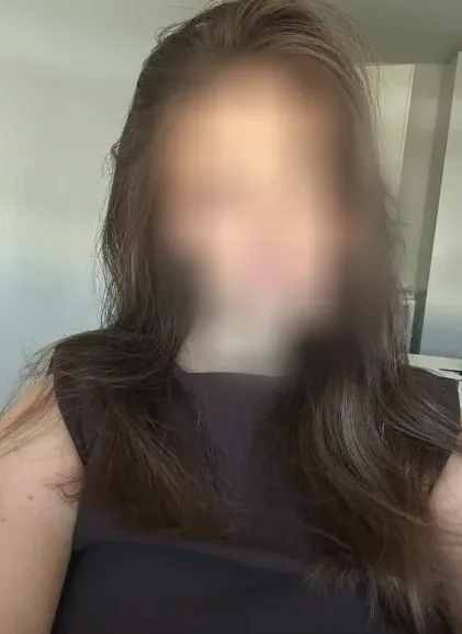 Bernadette, 28