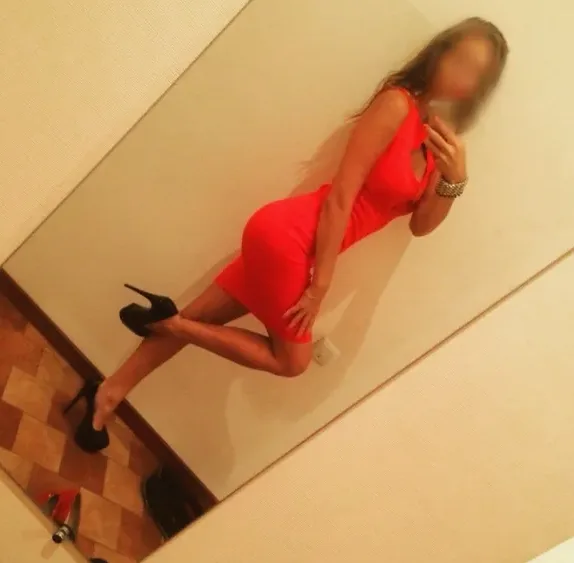 Dragana, 28