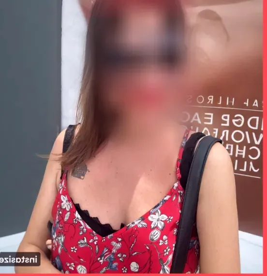 Elena, 37