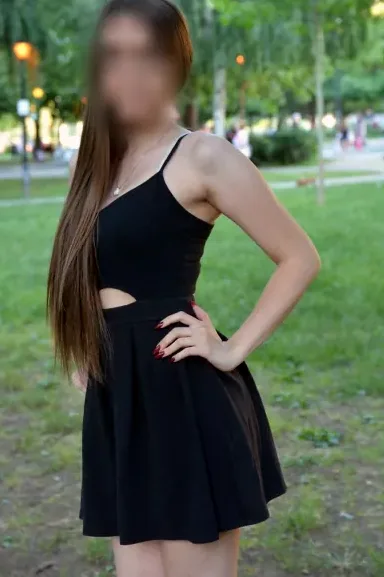 Hannah, 27