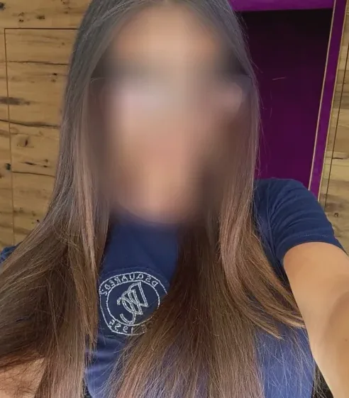 Ivana, 38