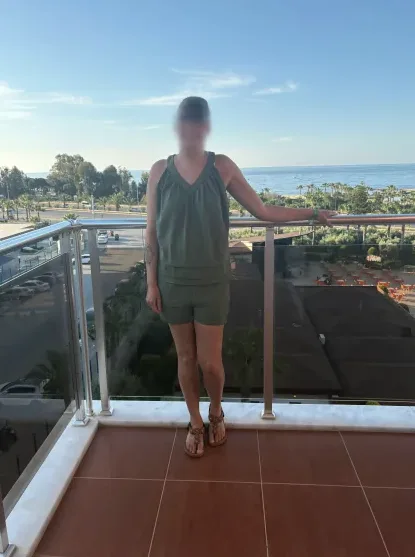 Jovana, 38