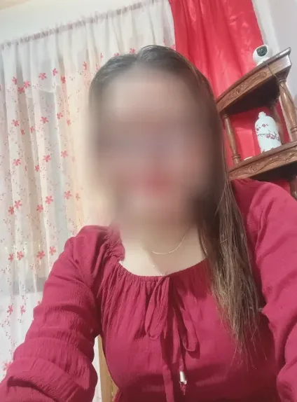 Rosa, 38