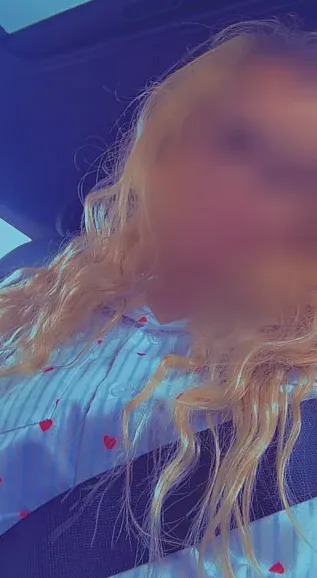 Sarah, 28