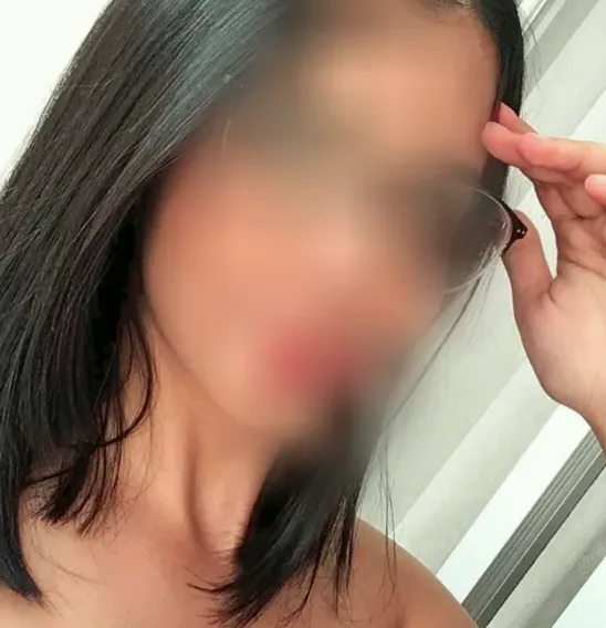 Yvonne, 22