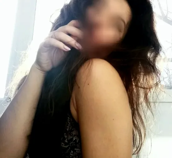 Zeynep, 35